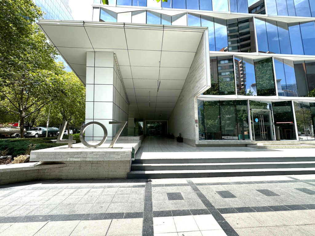 Oficina de American Airlines en Chile - Rosario Norte 407, Local #3, Edificio Deloitte, Las Condes, Santiago