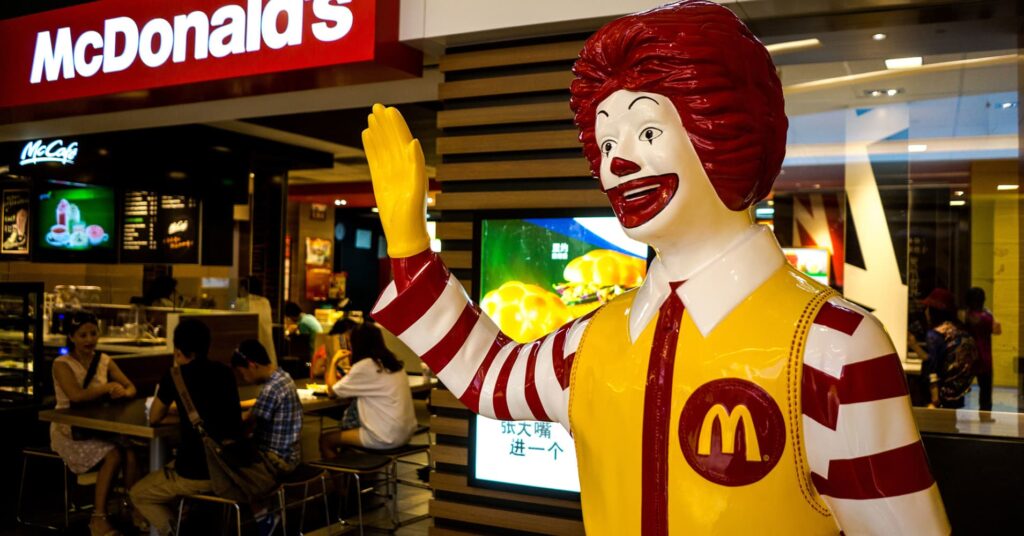 Salarios en McDonald’s 2025 en USA: Cuánto Pagan por Hora, Semana y Mes