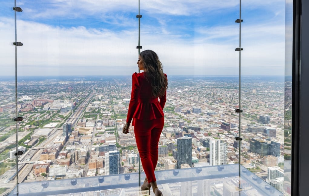 Willis Tower Skydeck ledge glass floor