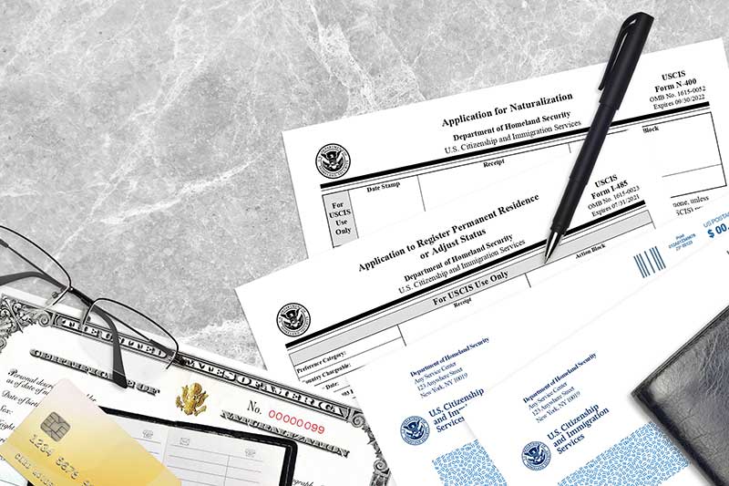 aplicar para la ciudadanía americana Qué hacer si tu caso se retrasa o requiere revisión adicional