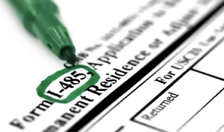 Formulario I-485: Requisitos, Precio, Para Qué Sirve y Cómo Llenarlo Paso a Paso Formulario I-485